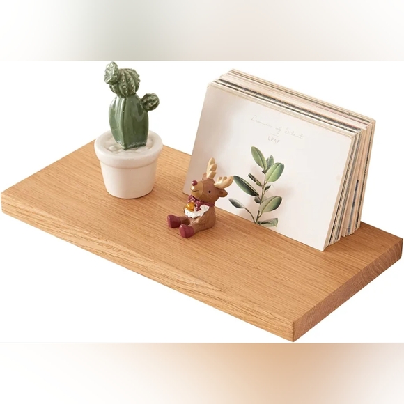 Rsuwiz Other - Rsuwiz Wooden Wall Shelf with Decor